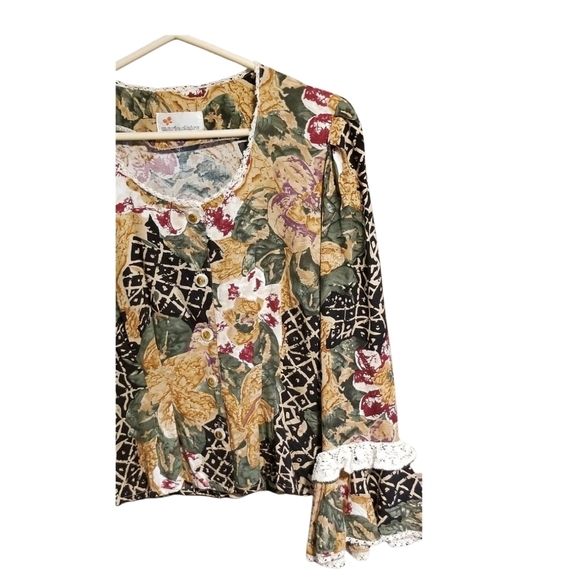 π¨π¦ 90s Autumn Color Floral Blouse With Lace Detail and a Bell Sleeves Size Small - Picture 8 of 10